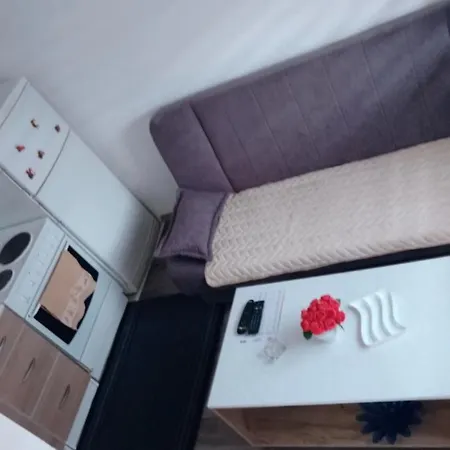 Apartman M&b アパート リヴノ