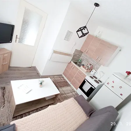 アパート Apartman M&b *